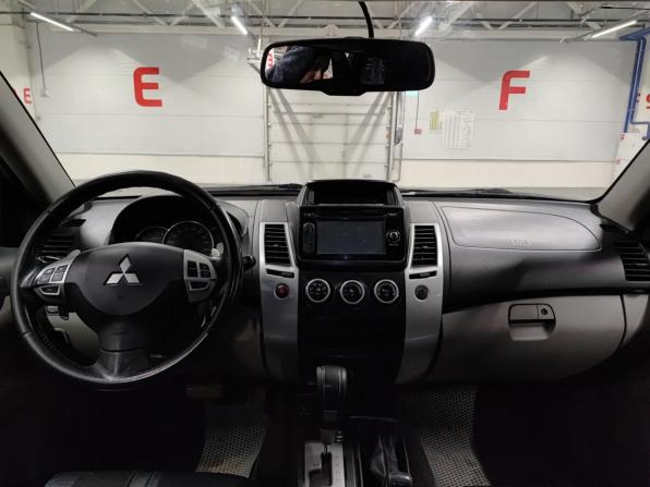 Mitsubishi Pajero Sport II Рестайлинг с пробегом 2015 года, цена 2 000 000 рублей, 193286 км, внедорожник, Автокод Объявления