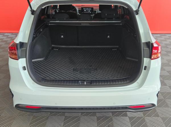 Kia Ceed III с пробегом 2021 года, цена 2 249 000 рублей, 52760 км, универсал, Автокод Объявления
