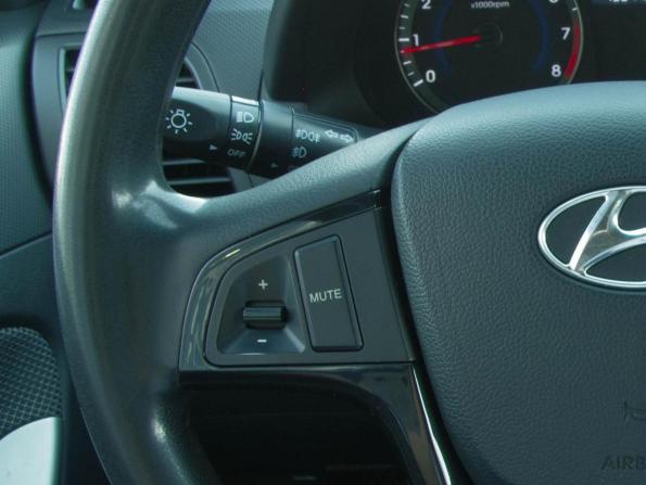 Hyundai Solaris I с пробегом 2011 года, цена 810 000 рублей, 155000 км, седан, Автокод Объявления