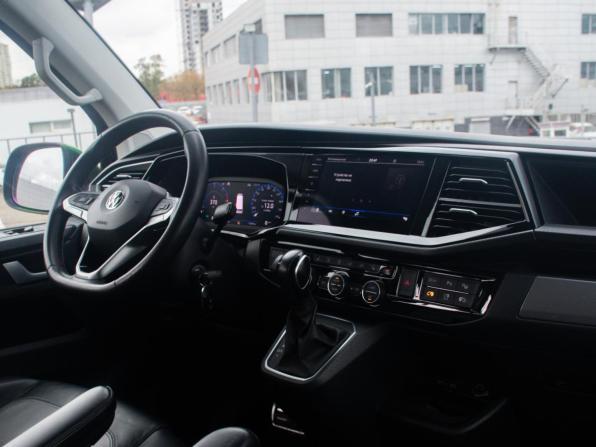 Volkswagen Multivan T6 Рестайлинг с пробегом 2019 года, цена 6 500 000 рублей, 138388 км, минивэн, Автокод Объявления