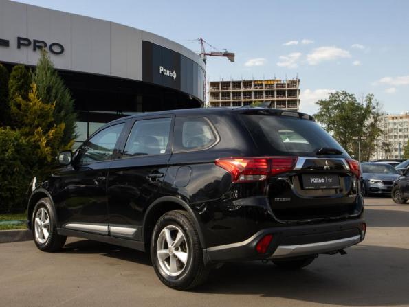 Mitsubishi Outlander III Рестайлинг 2 с пробегом 2018 года, цена 1 998 000 рублей, 41584 км, внедорожник, Автокод Объявления