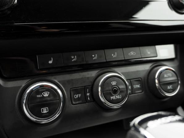 Skoda Octavia III (A7) с пробегом 2017 года, цена 1 339 000 рублей, 147400 км, лифтбек, Автокод Объявления