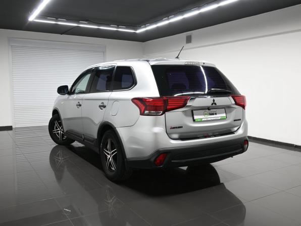 Mitsubishi Outlander III Рестайлинг 2 с пробегом 2015 года, цена 1 395 000 рублей, 249303 км, внедорожник, Автокод Объявления