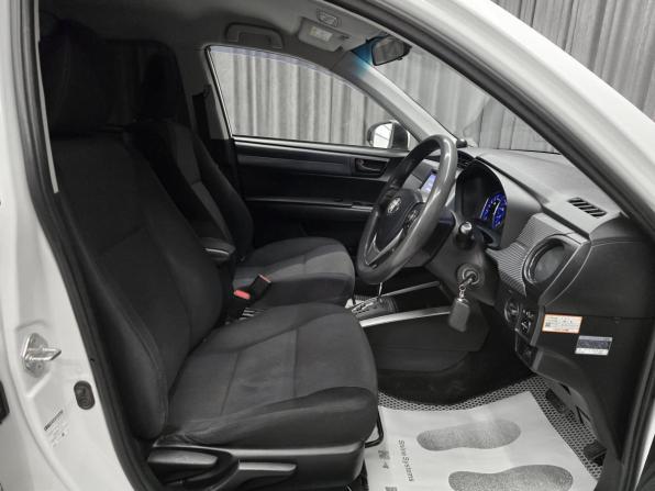 Toyota Corolla XI (E160 E170 E180) с пробегом 2014 года, цена 959 000 рублей, 243200 км, универсал, Автокод Объявления