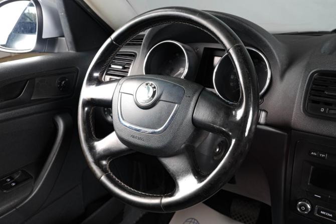 Skoda Yeti I с пробегом 2010 года, цена 869 000 рублей, 204000 км, внедорожник, Автокод Объявления