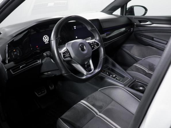 Volkswagen Golf VIII с пробегом 2021 года, цена 2 600 000 рублей, 92546 км, хэтчбек, Автокод Объявления