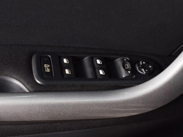 Peugeot 308 I Рестайлинг с пробегом 2011 года, цена 479 995 рублей, 129061 км, хэтчбек, Автокод Объявления