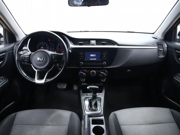 Kia Rio IV Рестайлинг с пробегом 2021 года, цена 1 410 000 рублей, 151678 км, седан, Автокод Объявления