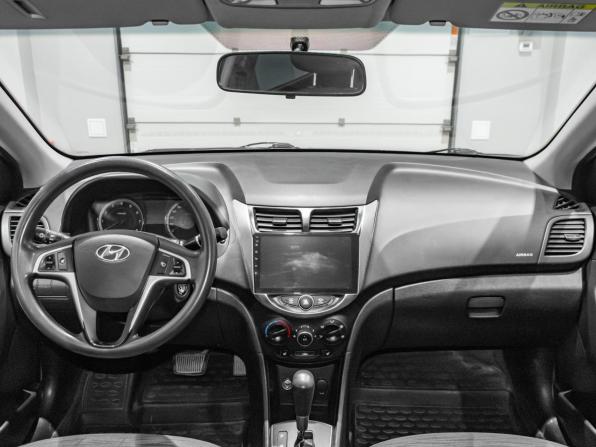 Hyundai Solaris I Рестайлинг с пробегом 2016 года, цена 950 000 рублей, 134991 км, седан, Автокод Объявления