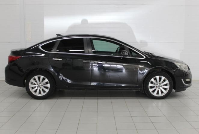 Opel Astra J Рестайлинг с пробегом 2013 года, цена 530 000 рублей, 201857 км, седан, Автокод Объявления