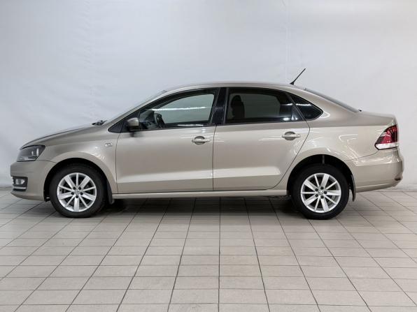 Volkswagen Polo V Рестайлинг с пробегом 2015 года, цена 890 000 рублей, 100860 км, седан, Автокод Объявления