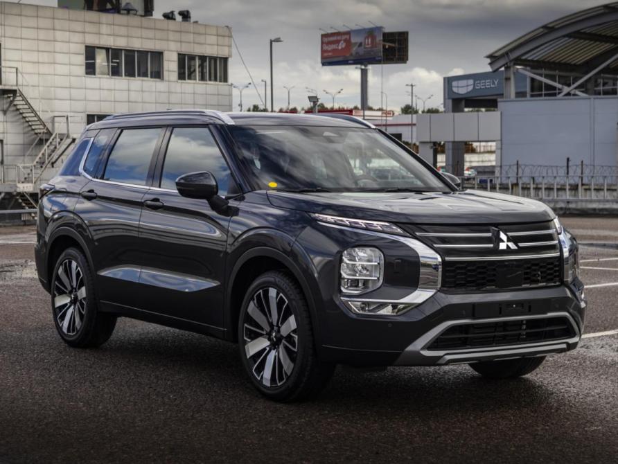 Mitsubishi Outlander IV Рестайлинг Москва  - изображение 3
