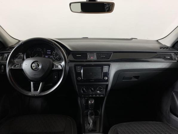 Skoda Rapid I с пробегом 2017 года, цена 870 000 рублей, 245029 км, лифтбек, Автокод Объявления