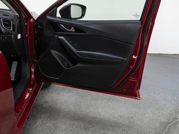 Mazda Axela III с пробегом 2015 года, цена 1 579 000 рублей, 118909 км, хэтчбек, Автокод Объявления