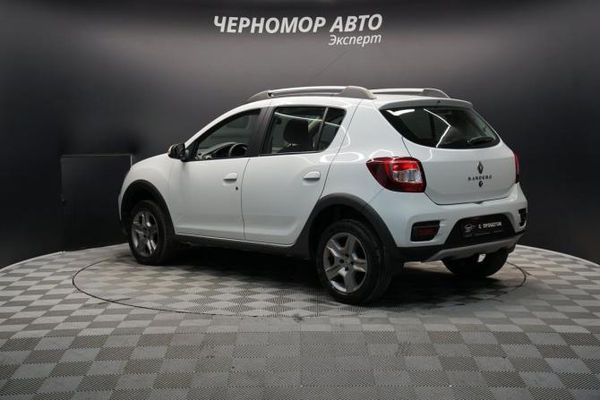 Renault Sandero II Рестайлинг с пробегом 2021 года, цена 1 550 000 рублей, 45000 км, хэтчбек, Автокод Объявления