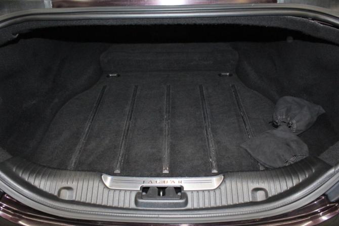 Jaguar XJ IV (X351) с пробегом 2011 года, цена 1 879 000 рублей, 92705 км, седан, Автокод Объявления