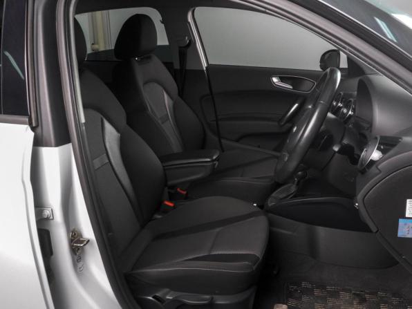 Audi A1 I (8X) с пробегом 2012 года, цена 950 000 рублей, 100429 км, хэтчбек, Автокод Объявления