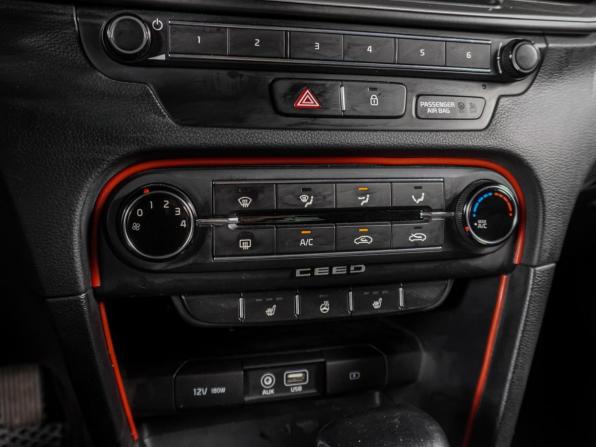 Kia Ceed III с пробегом 2019 года, цена 1 849 000 рублей, 70432 км, универсал, Автокод Объявления