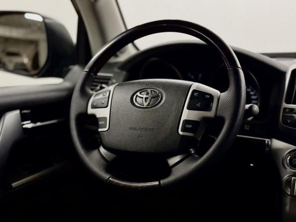 Toyota Land Cruiser 200 Series Рестайлинг 1 с пробегом 2015 года, цена 3 740 000 рублей, 259285 км, внедорожник, Автокод Объявления