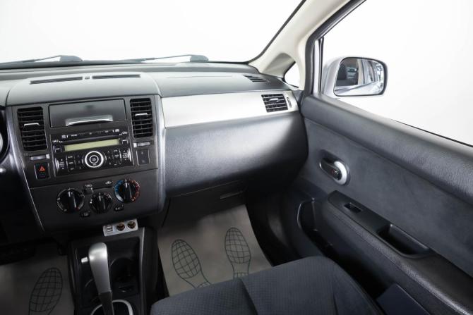 Nissan Tiida I Рестайлинг с пробегом 2012 года, цена 769 000 рублей, 262600 км, хэтчбек, Автокод Объявления