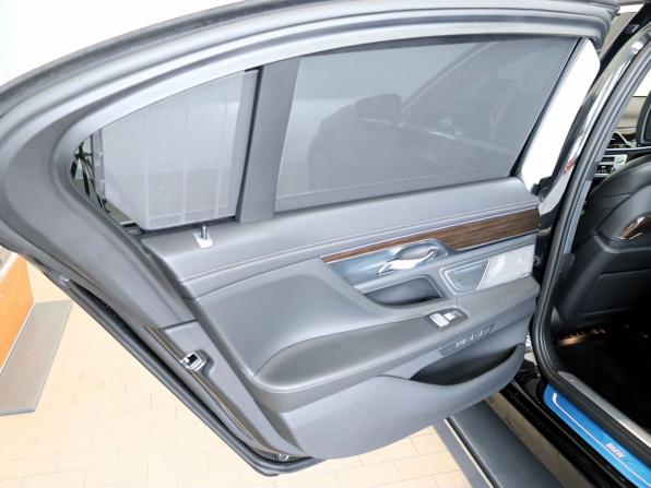 BMW 7 серии VI (G11/G12) с пробегом 2016 года, цена 3 900 000 рублей, 92075 км, седан, Автокод Объявления