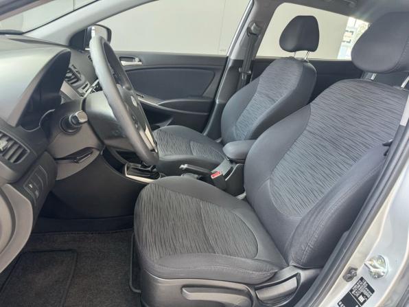 Hyundai Solaris I Рестайлинг с пробегом 2015 года, цена 999 000 рублей, 111808 км, хэтчбек, Автокод Объявления