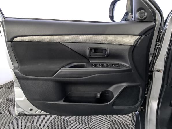 Mitsubishi Outlander III Рестайлинг 2 с пробегом 2015 года, цена 1 430 000 рублей, 178330 км, внедорожник, Автокод Объявления