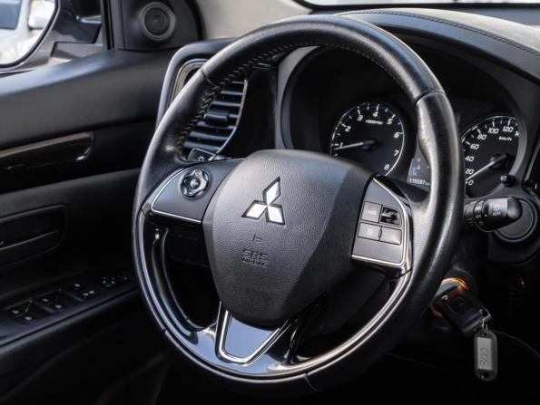 Mitsubishi Outlander III Рестайлинг 3 с пробегом 2020 года, цена 2 239 000 рублей, 115597 км, внедорожник, Автокод Объявления