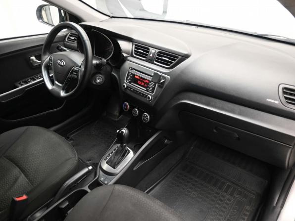 Kia Rio III Рестайлинг с пробегом 2016 года, цена 919 000 рублей, 213561 км, седан, Автокод Объявления