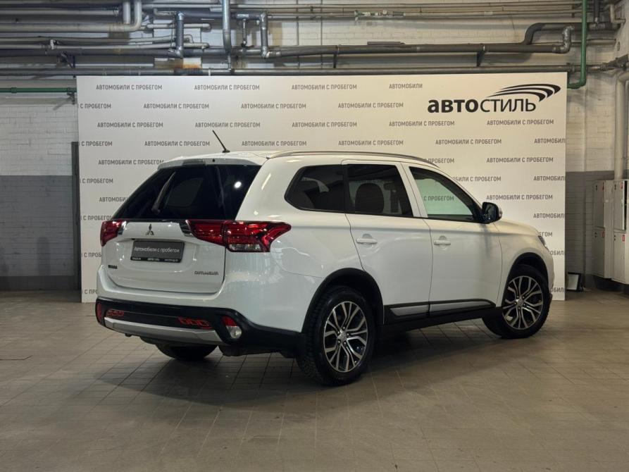 Mitsubishi Outlander III Рестайлинг 2 Санкт-Петербург  - изображение 5