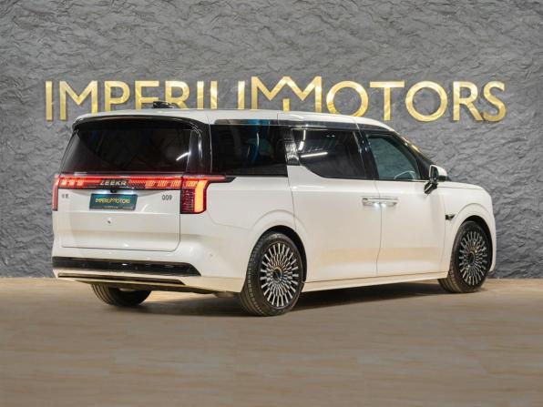 Новый Zeekr 009 I 2024 года, цена 10 990 000 рублей, минивэн, Автокод Объявления