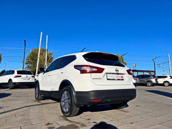 Nissan Qashqai II с пробегом 2018 года, цена 1 714 000 рублей, 150095 км, внедорожник, Автокод Объявления