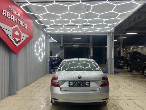 Skoda Octavia III (A7) Рестайлинг с пробегом 2017 года, цена 1 560 000 рублей, 130950 км, лифтбек, Автокод Объявления