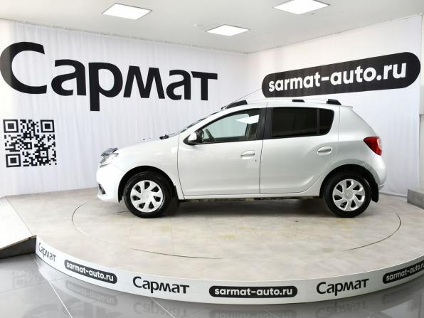 Renault Sandero II с пробегом 2015 года, цена 967 000 рублей, 94623 км, хэтчбек, Автокод Объявления