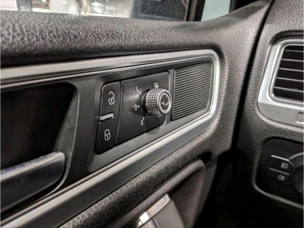 Volkswagen Touareg II Рестайлинг с пробегом 2016 года, цена 2 595 000 рублей, 248985 км, внедорожник, Автокод Объявления