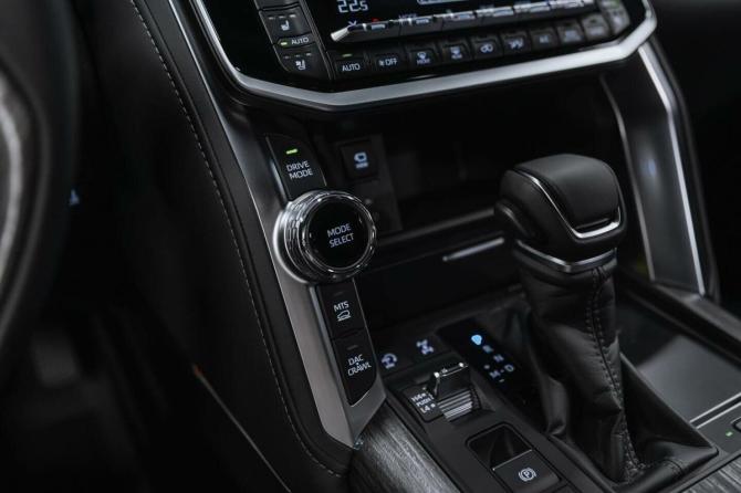 Новый Toyota Land Cruiser 300 Series 2026 года, цена 13 990 000 рублей, внедорожник, Автокод Объявления