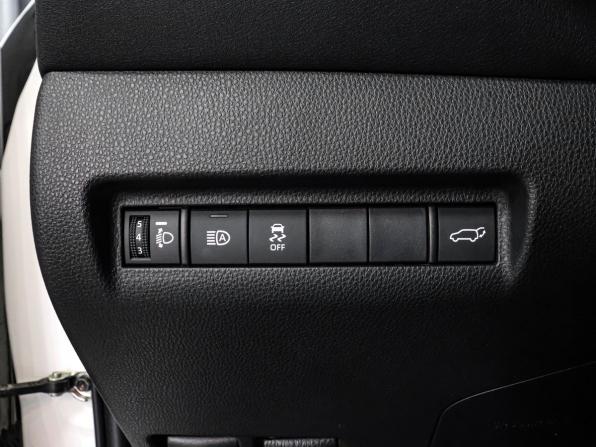 Toyota Venza II с пробегом 2023 года, цена 4 349 000 рублей, 34220 км, внедорожник, Автокод Объявления