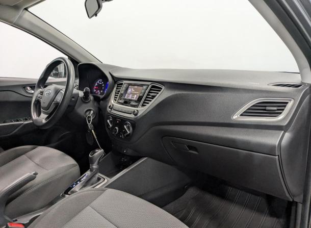 Hyundai Solaris II Рестайлинг с пробегом 2020 года, цена 1 575 000 рублей, 51620 км, седан, Автокод Объявления