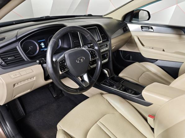 Hyundai Sonata VII (LF) Рестайлинг с пробегом 2017 года, цена 1 695 000 рублей, 124540 км, седан, Автокод Объявления