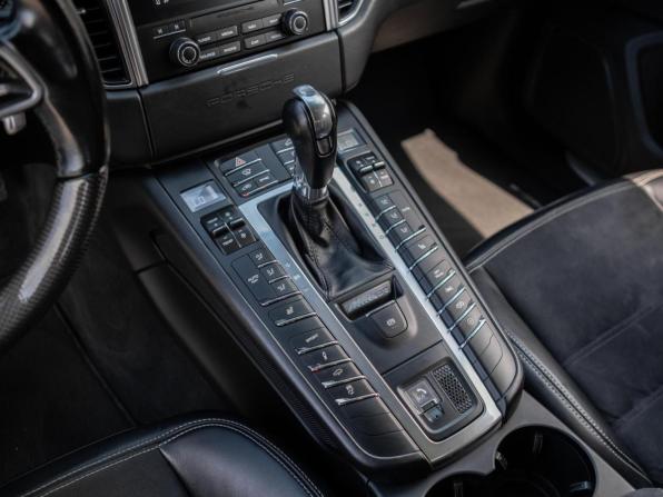 Porsche Macan I с пробегом 2016 года, цена 3 399 000 рублей, 143549 км, внедорожник, Автокод Объявления