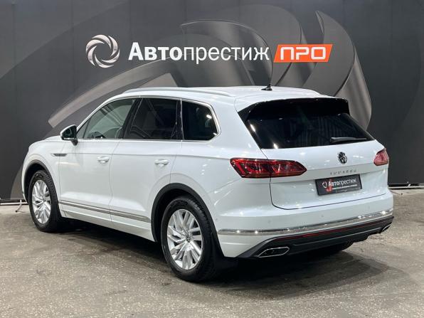 Volkswagen Touareg III с пробегом 2021 года, цена 6 050 000 рублей, 134546 км, внедорожник, Автокод Объявления