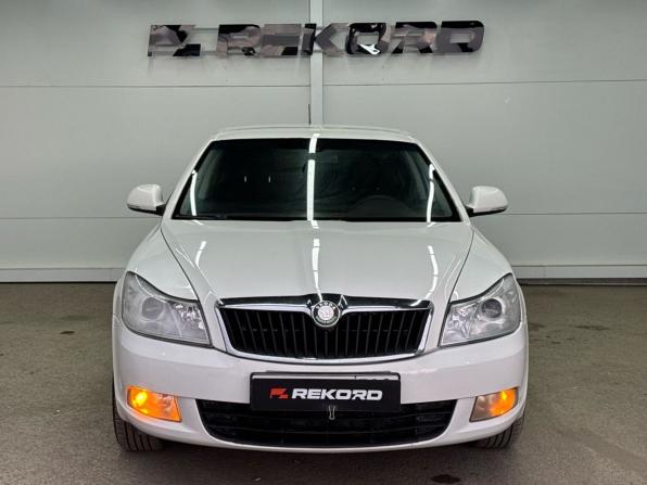 Skoda Octavia II (A5) Рестайлинг с пробегом 2012 года, цена 815 000 рублей, 198460 км, лифтбек, Автокод Объявления