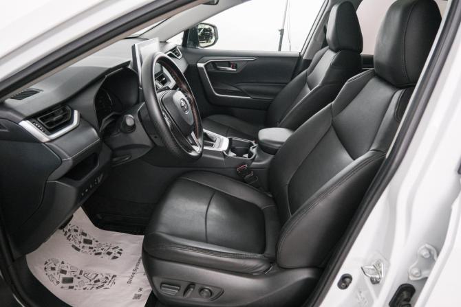 Toyota RAV4 V (XA50) с пробегом 2021 года, цена 3 549 000 рублей, 39000 км, внедорожник, Автокод Объявления