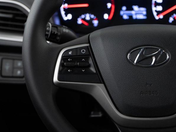Hyundai Solaris II с пробегом 2018 года, цена 1 373 444 рубля, 91556 км, седан, Автокод Объявления