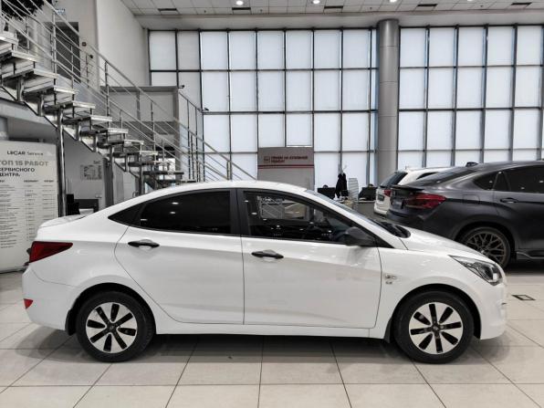 Hyundai Solaris I Рестайлинг с пробегом 2015 года, цена 1 220 000 рублей, 101090 км, седан, Автокод Объявления