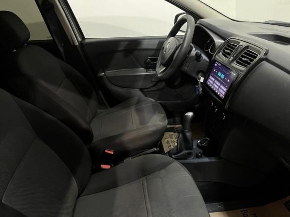 Renault Logan II с пробегом 2015 года, цена 645 000 рублей, 173854 км, седан, Автокод Объявления