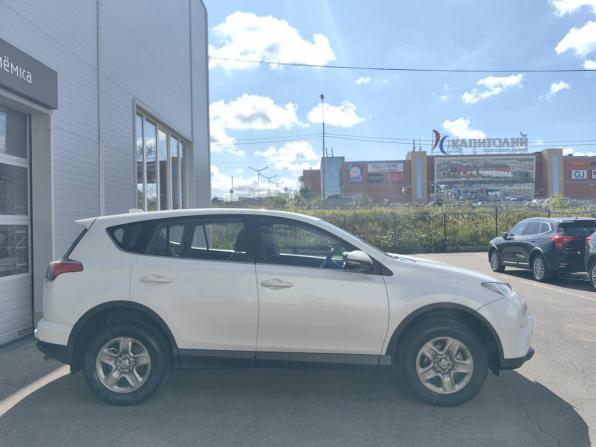Toyota RAV4 IV (XA40) Рестайлинг с пробегом 2016 года, цена 1 675 000 рублей, 260000 км, внедорожник, Автокод Объявления
