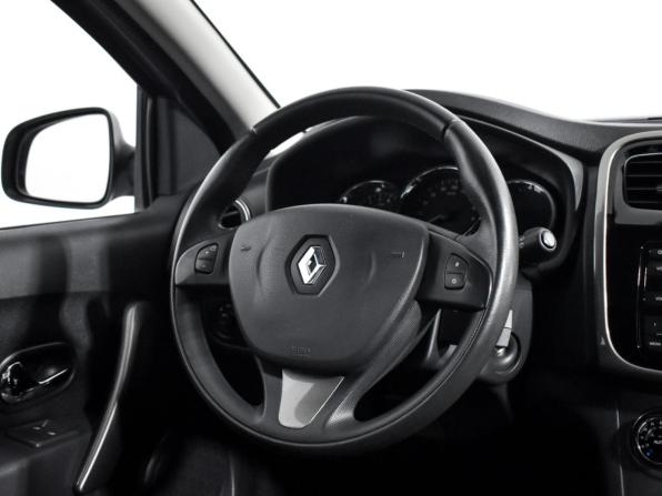 Renault Sandero II с пробегом 2015 года, цена 948 790 рублей, 34442 км, хэтчбек, Автокод Объявления