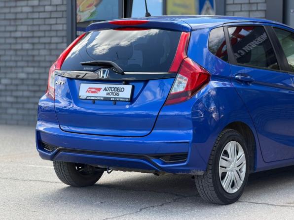 Honda Fit III Рестайлинг с пробегом 2019 года, цена 1 330 000 рублей, 93401 км, хэтчбек, Автокод Объявления