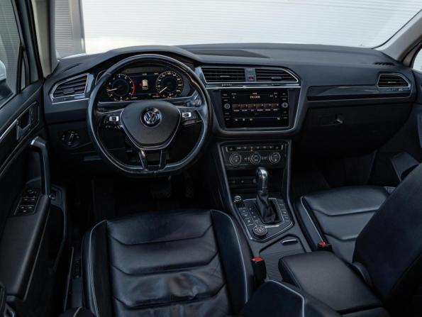 Volkswagen Tiguan II с пробегом 2017 года, цена 2 491 000 рублей, 197726 км, внедорожник, Автокод Объявления
